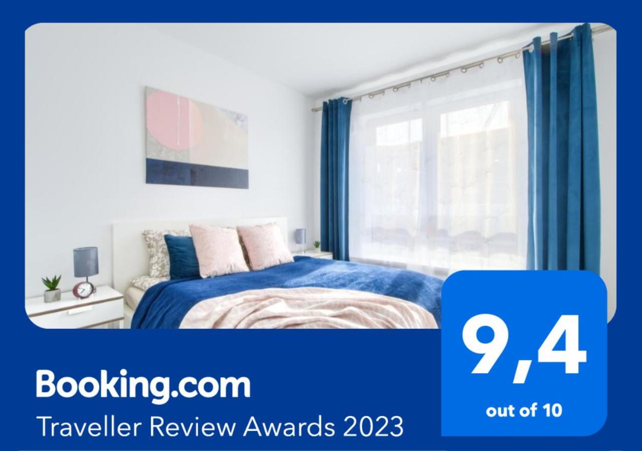 M&R Apartament Airport&Business Deluxe Cybernetyki 17 - Underground Garage - Free Wifi - Netflix - Air Conditioning - Self Check-In, Close By Chopin Airport ワルシャワ エクステリア 写真